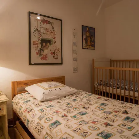 Charming In With Pool Holiday home *
